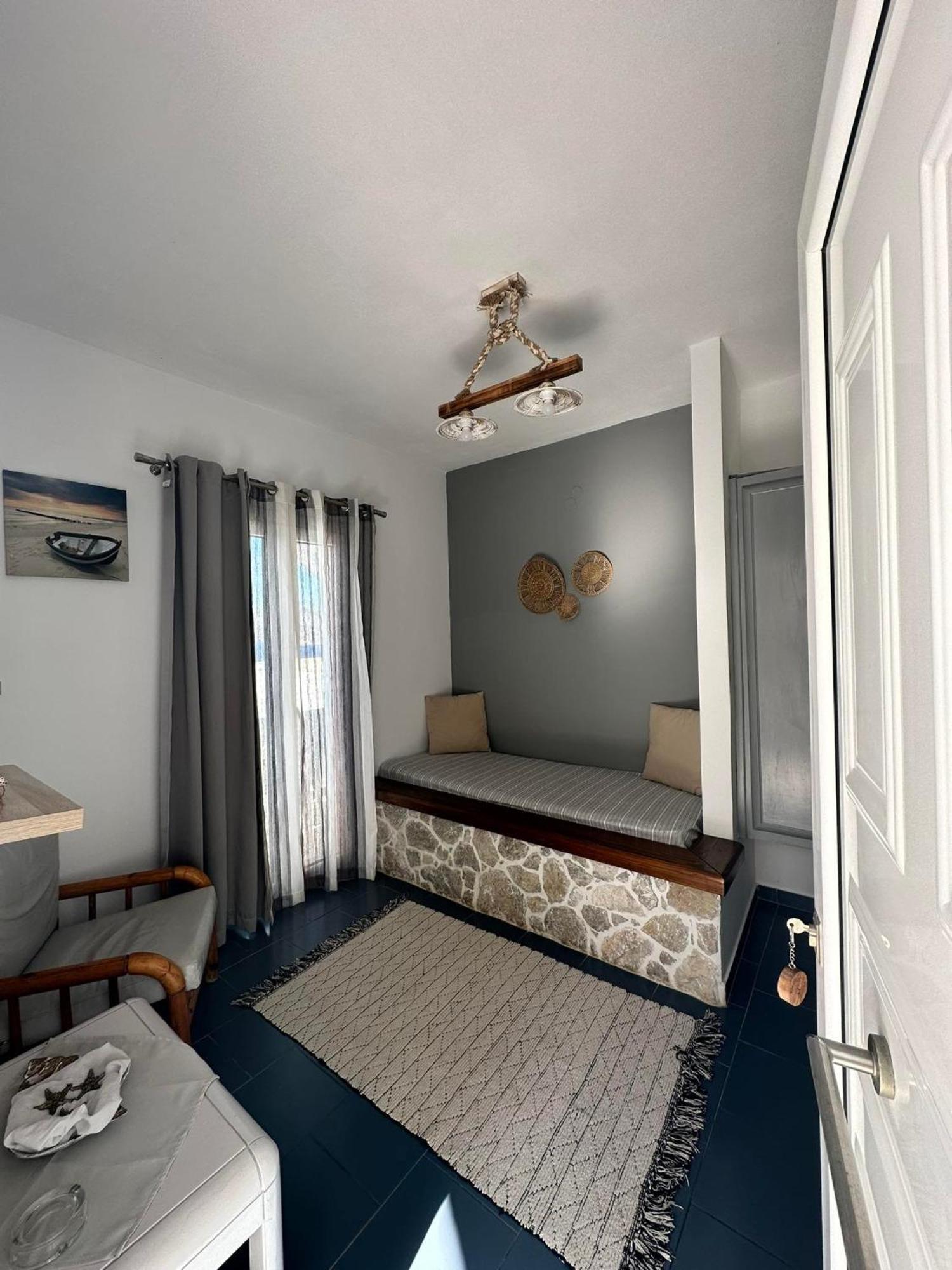 Elenis Studios&apartments *